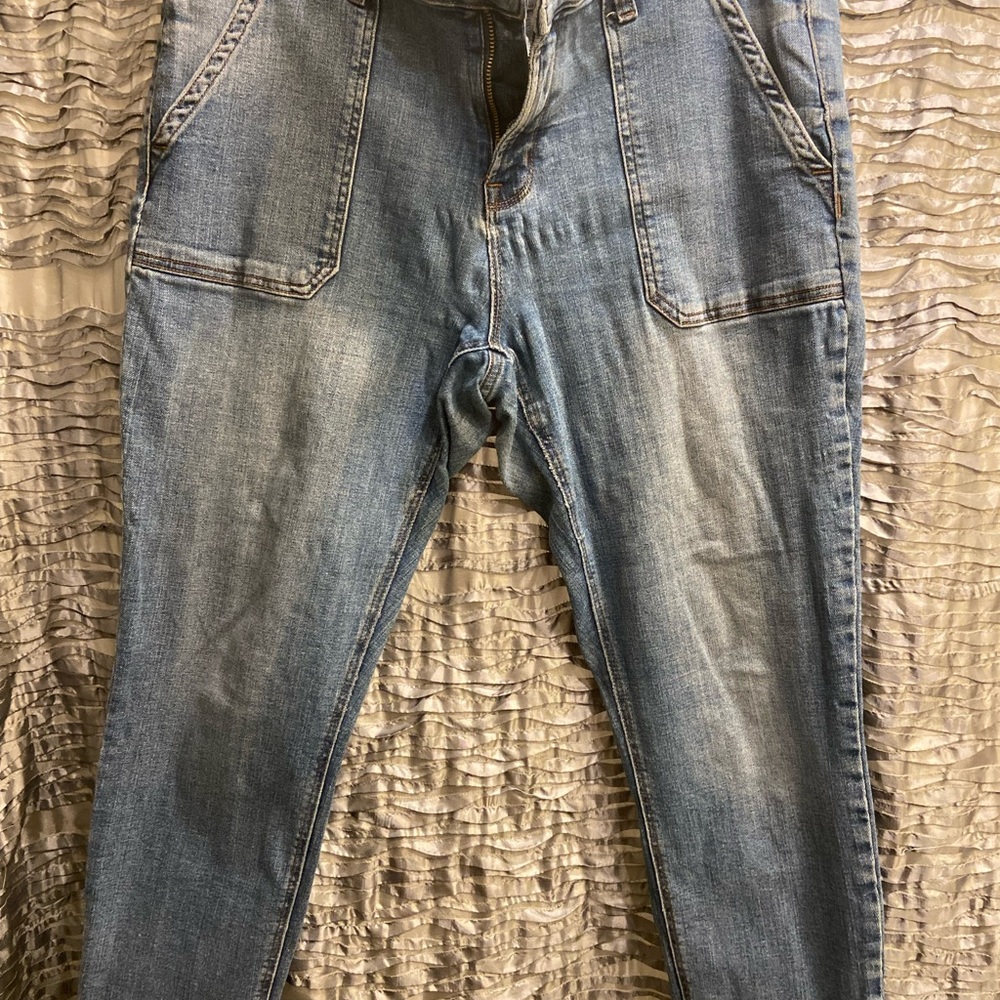 Old Navy Women’s  Light Blue Stretch Skinny Ankle  Jeans Size 14